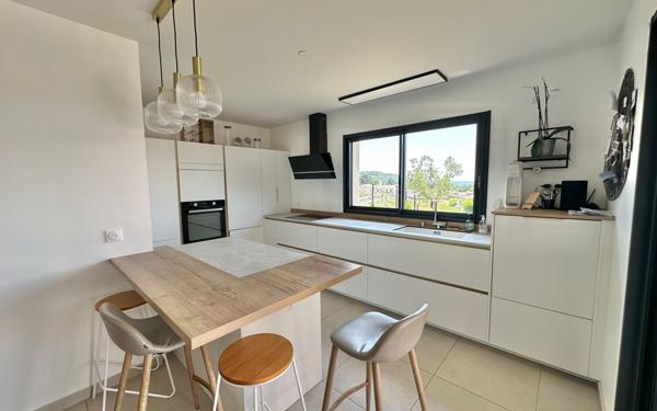 Maison à vendre    6 pièces •  Clérieux