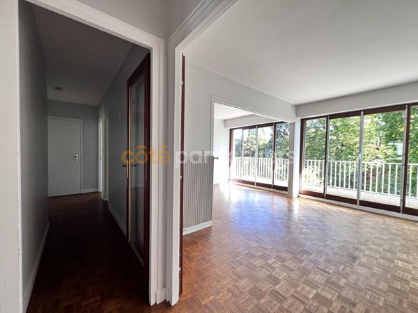 Vente
                Appartement71,75 m² - 3 Pièces -
                    ORLEANS (45100)