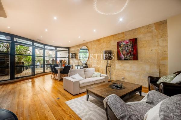 APPARTEMENT D’EXCEPTION AVEC TERRASSE & PARKING – JARDIN PUBLIC