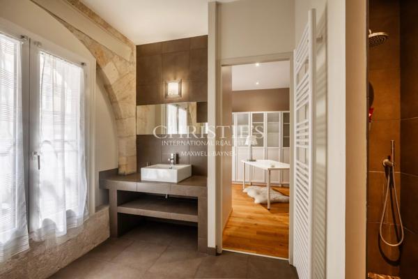 APPARTEMENT D’EXCEPTION AVEC TERRASSE & PARKING – JARDIN PUBLIC