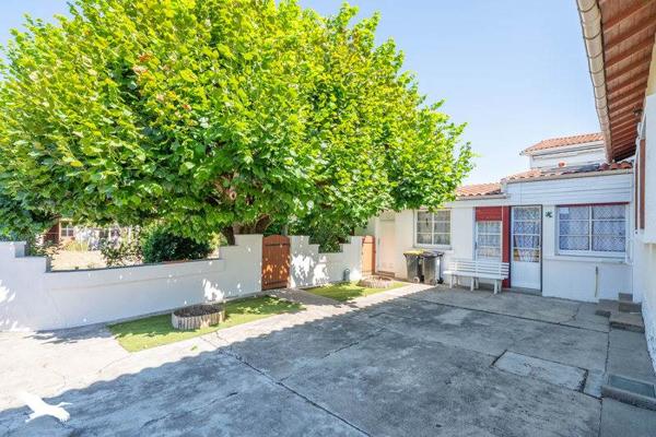 Maison 437 808 € Royan 6 p 111 m² DPE G