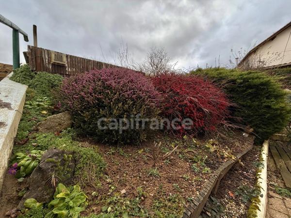 MAISON 75 M2, 3 CHAMBRES, 568 M2 DE TERRAIN CLOS, GARAGE, CAVE, ATELIER, DOUBLE VITRAGE PVC ET VOLETS ALU, CHARPENTE/COUVERTURE OK, TF 743€