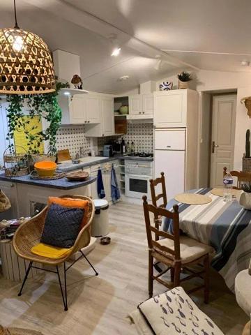Vente                                                      Terrain
                        
                                         400 m2                     à Fréjus