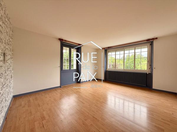 79600 AIRVAULT Maison à Airvault avec dépendances - 179 m2