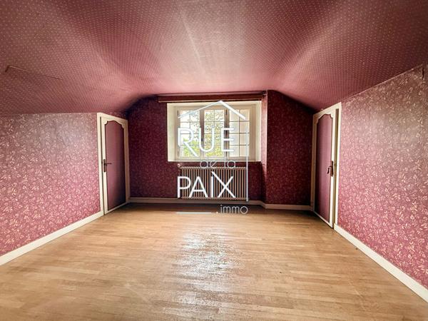 79600 AIRVAULT Maison à Airvault avec dépendances - 179 m2