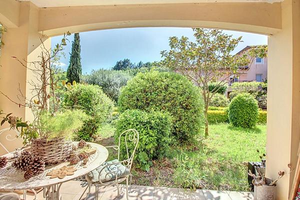 A VENDRE FLAYOSC Studio vendu loué avec TERRASSE