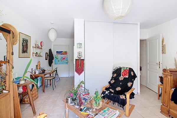A VENDRE FLAYOSC Studio vendu loué avec TERRASSE