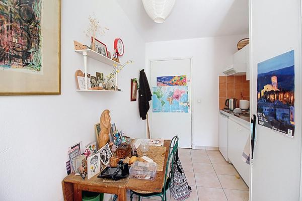 A VENDRE FLAYOSC Studio vendu loué avec TERRASSE