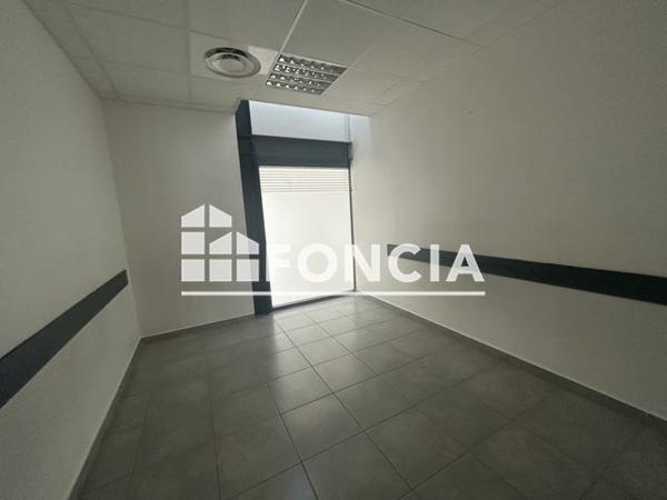 Location Local commercial 1 pièce 103 m² - 1 AVENUE VICTOR HUGO Cannes Ranguin 06150