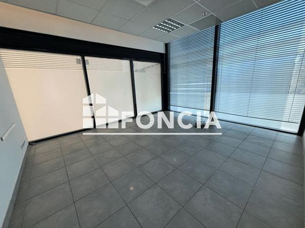Location Local commercial 1 pièce 103 m² - 1 AVENUE VICTOR HUGO Cannes Ranguin 06150