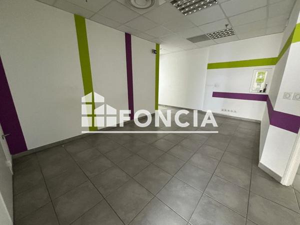 Location Local commercial 1 pièce 103 m² - 1 AVENUE VICTOR HUGO Cannes Ranguin 06150