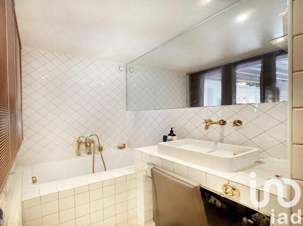 Appartement 3 pièces de 61 m² à Paris (75001)