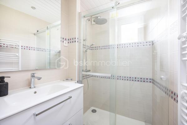 Maison en pierre de 215 m²