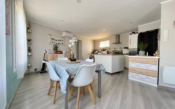 Maison à vendre    3 pièces •  Beauvoisin