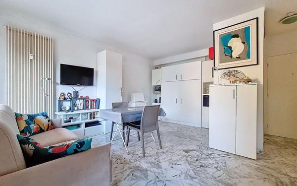 Appartement à vendre    1 pièce • 29,02 m2 Le Cannet