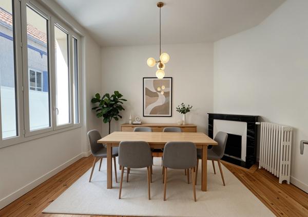 Maison entièrement rénovée de 148 m² au sol (132 m² habitables) au calme d'une impasse avec garage