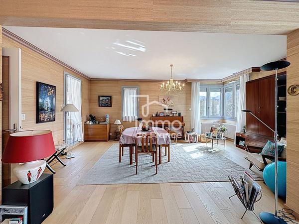 Appartement Oyonnax 5 pièce(s) 138 m2