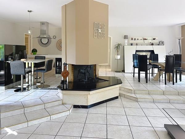 Maison 483 000 € Blanquefort 6 p 135 m² DPE C