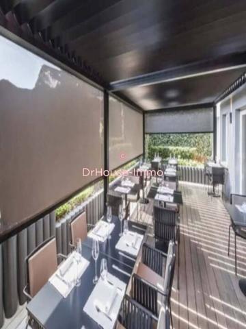 Commerce à vendre 3 pièces de 190 m²