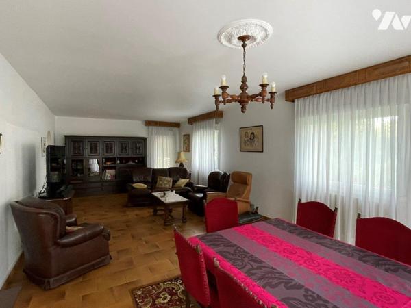 MARCIAC (32) Au calme, belle villa (sous-sol intégral) sur environ 3500m², proches tous commerces.