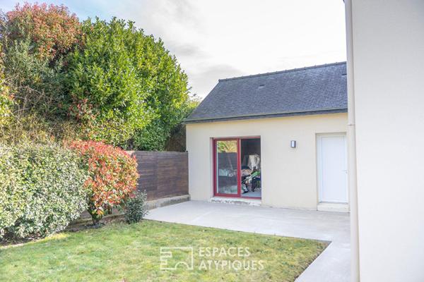 Maison familiale contemporaine avec jardin et garage