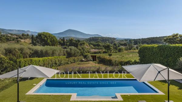 Villa avec vue panoramique, au calme et à pied des commerces