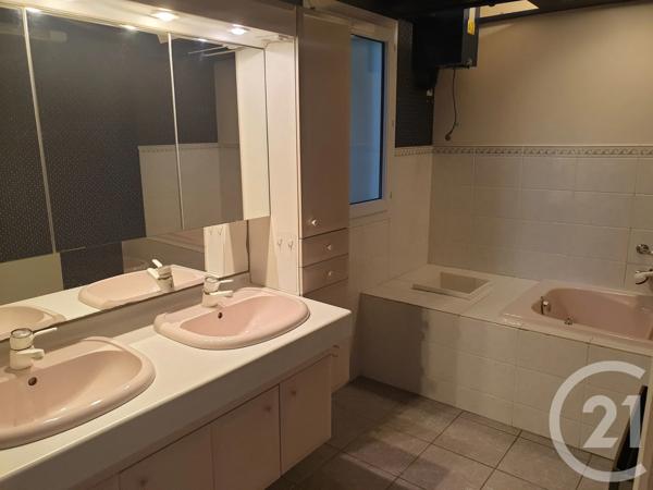 Maison à vendre  6 pièces - 162 m 2   MUZILLAC  - 56