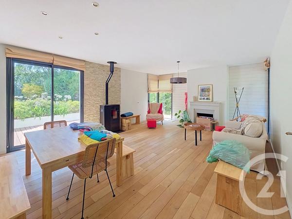 Maison à vendre  6 pièces - 156 m 2   LARMOR PLAGE  - 56