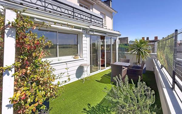 Appartement à vendre    7 pièces • 222,33 m2 Pau