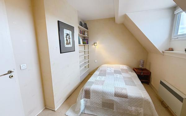 Appartement à vendre    7 pièces • 222,33 m2 Pau