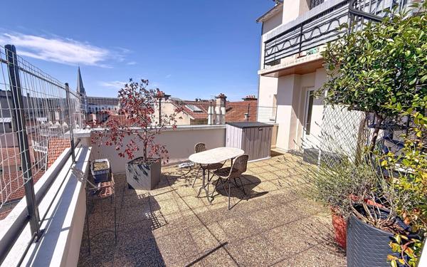 Appartement à vendre    7 pièces • 222,33 m2 Pau