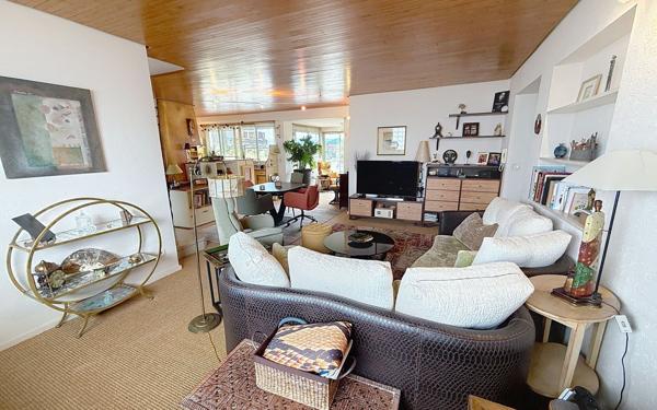 Appartement à vendre    7 pièces • 222,33 m2 Pau