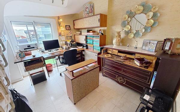 Appartement à vendre    7 pièces • 222,33 m2 Pau