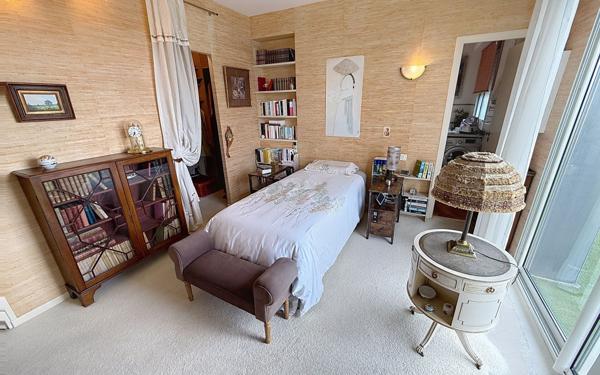 Appartement à vendre    7 pièces • 222,33 m2 Pau