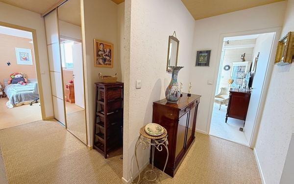 Appartement à vendre    7 pièces • 222,33 m2 Pau