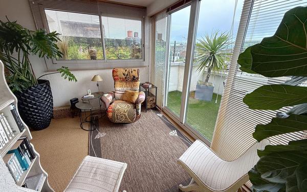 Appartement à vendre    7 pièces • 222,33 m2 Pau