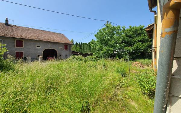 Immeuble à vendre    8 pièces •  Plancher-Bas