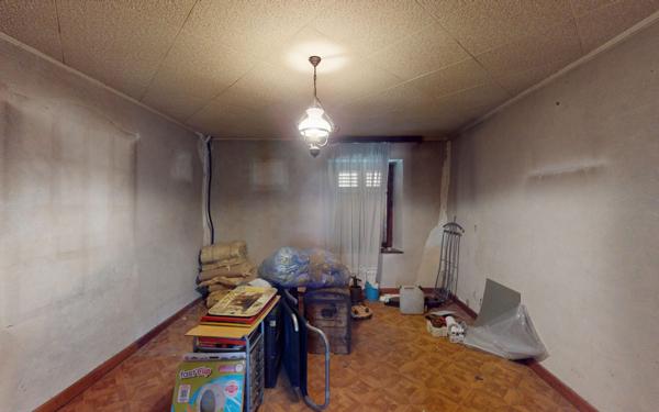 Immeuble à vendre    8 pièces •  Plancher-Bas