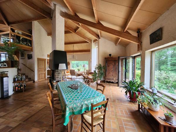 Maison Secteur Dourdan de 9 pièces de 270 m2 / Terrain divisble