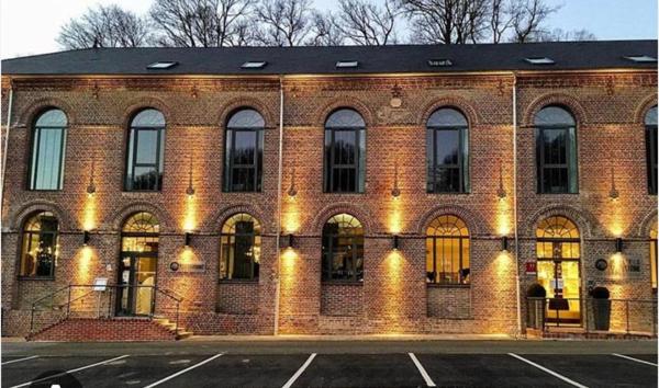 CESSION DE FONDS DE COMMERCE Hôtel 3 étoiles de 325 m2 avec 22 chambres et un restaurant de 110 places assises