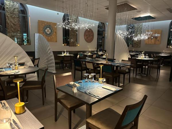 CESSION DE FONDS DE COMMERCE Hôtel 3 étoiles de 325 m2 avec 22 chambres et un restaurant de 110 places assises