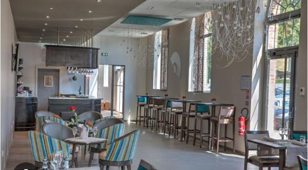 CESSION DE FONDS DE COMMERCE Hôtel 3 étoiles de 325 m2 avec 22 chambres et un restaurant de 110 places assises