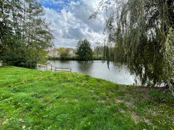 Maison  8 pièce(s)  5 chambre(s)  267.04 m²