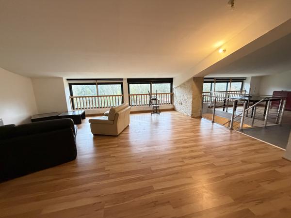 Maison  8 pièce(s)  5 chambre(s)  267.04 m²