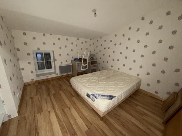 Maison  8 pièce(s)  5 chambre(s)  267.04 m²