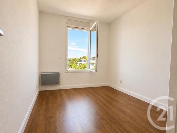 Appartement F3 à vendre  3 pièces - 75,08 m 2   BRUGES  - 33