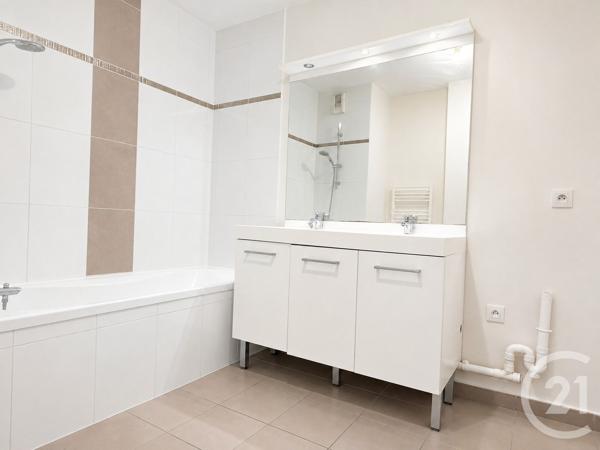 Appartement F3 à vendre  3 pièces - 75,08 m 2   BRUGES  - 33