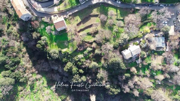 TERRAIN CONSTRUCTIBLE 1984m2 à RAPALE