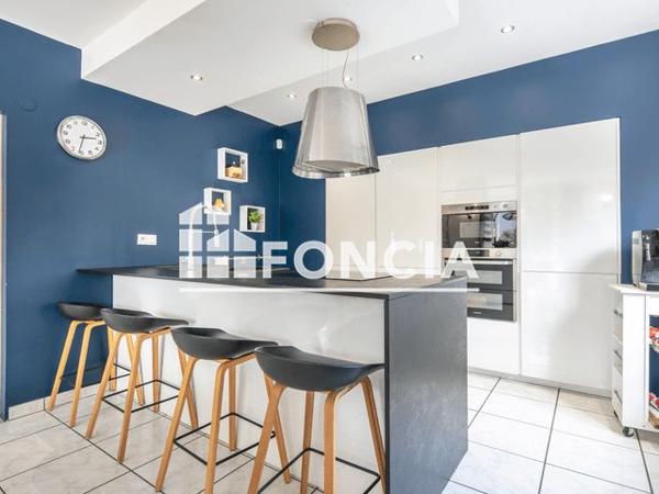 À vendre Maison 6 pièces 180 m² - Grenoble 38100