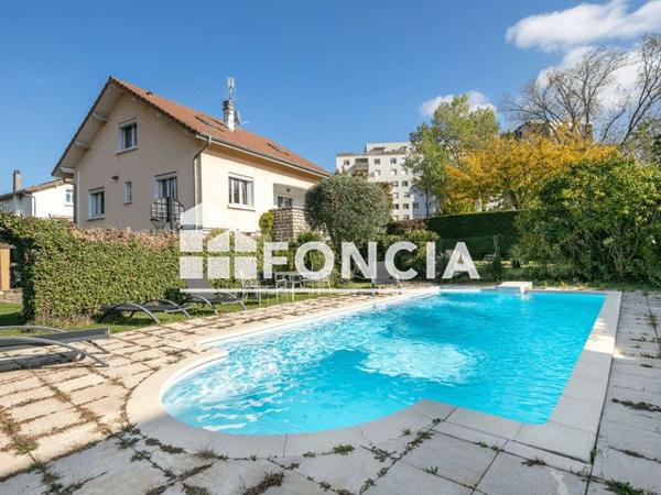 À vendre Maison 6 pièces 180 m² - Grenoble 38100